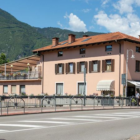 Appartamento Grande Al Ponte. Situato Vicino All'Ospedale, Al Parco E Al Centro Citta Trento Exterior foto